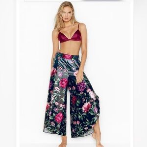 EUC Victoria Secret Satin Floral Slit Wide Leg Pajama Pants. Size small